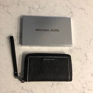 Michael Kors Black Frame Out Wrislet